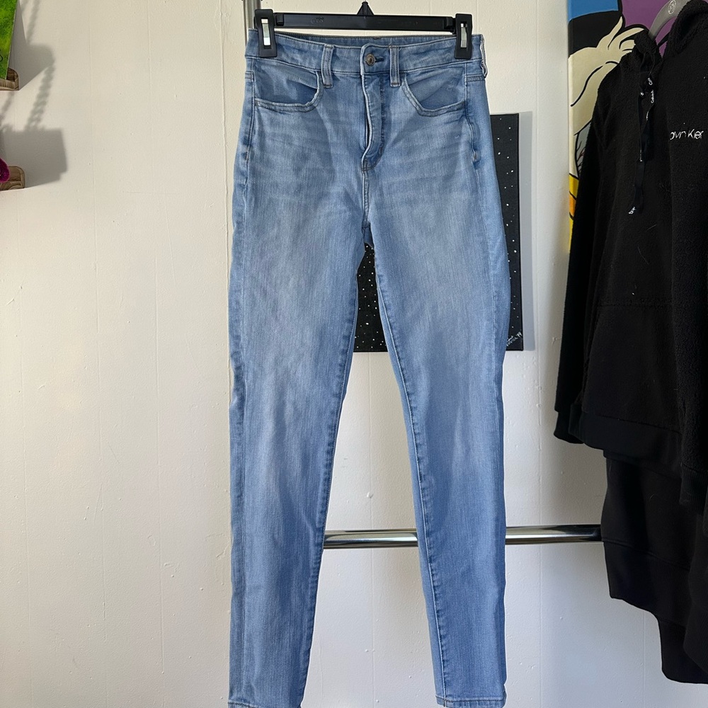LAST CHANCE Light Wash American Eagle Skinny Jeans